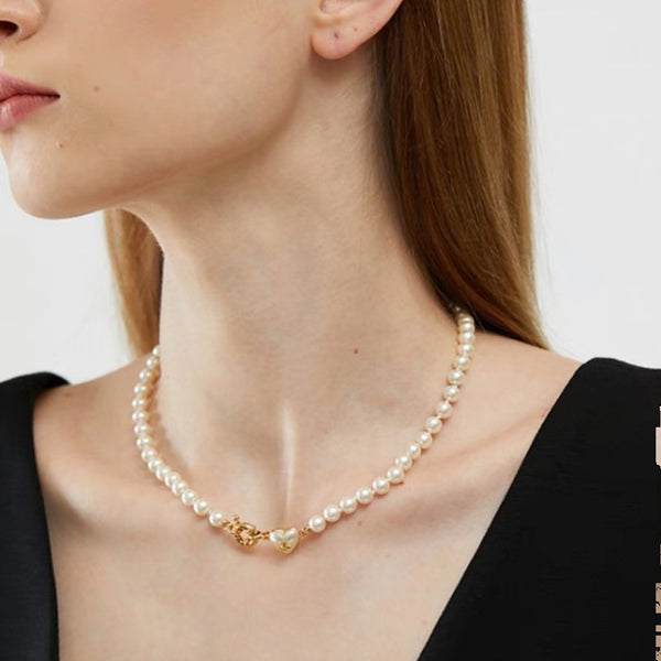 Vivienne Westwood Pearl Necklace - White with Gold Heart